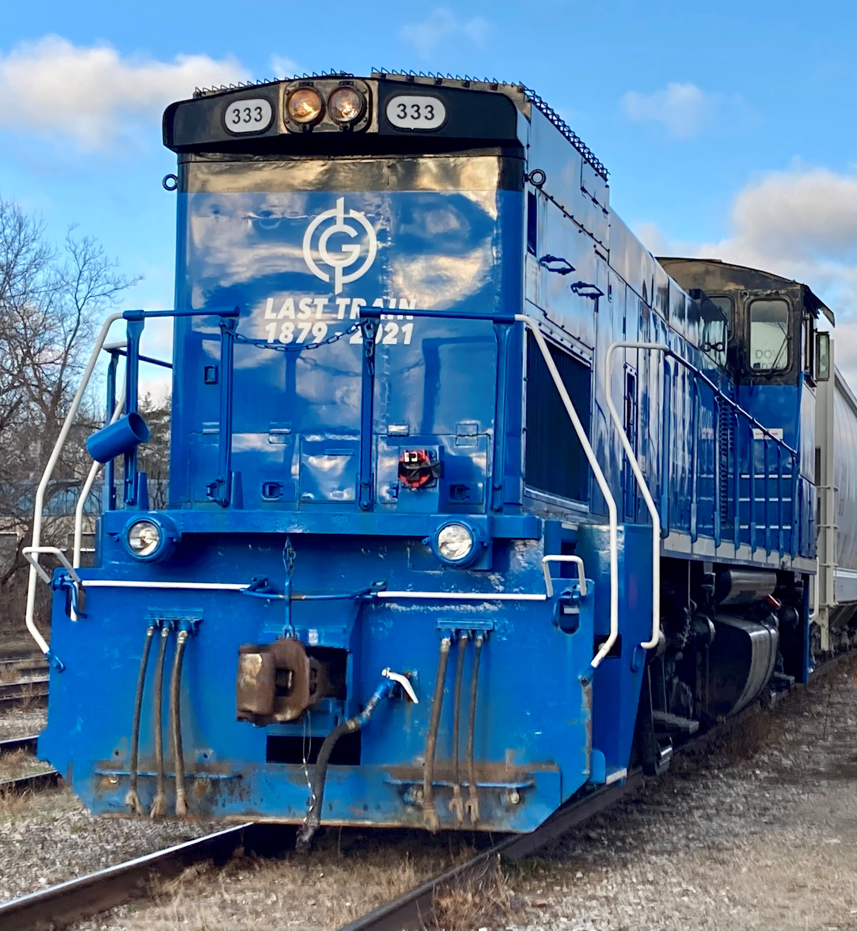 Picture of a blue train on the Orangeville line